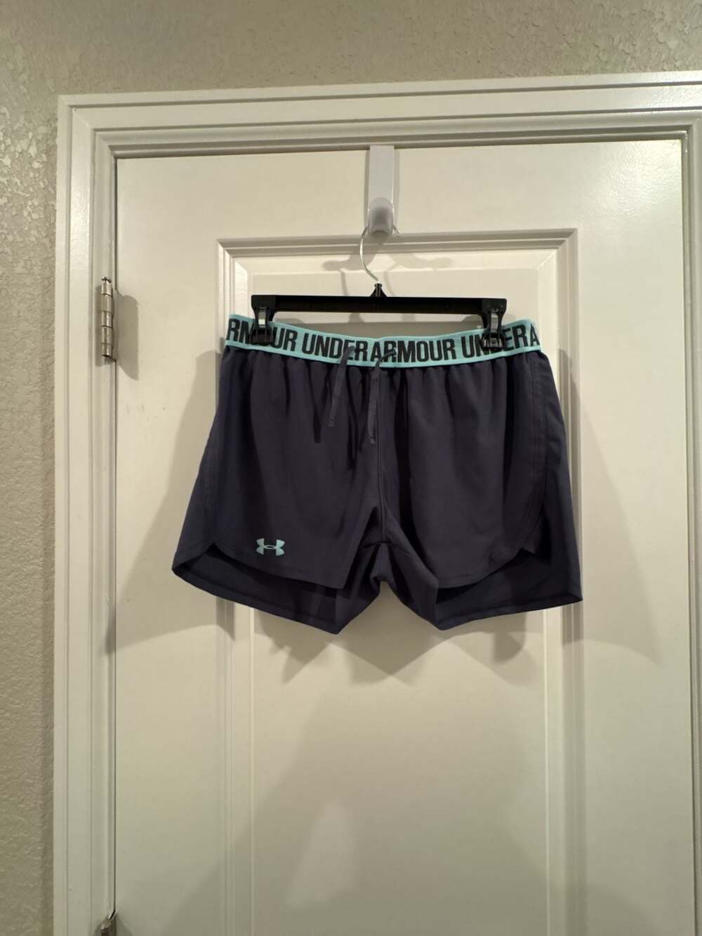 Under Armour HeatGear Play Up Athletic Running Shorts Navy and Mint